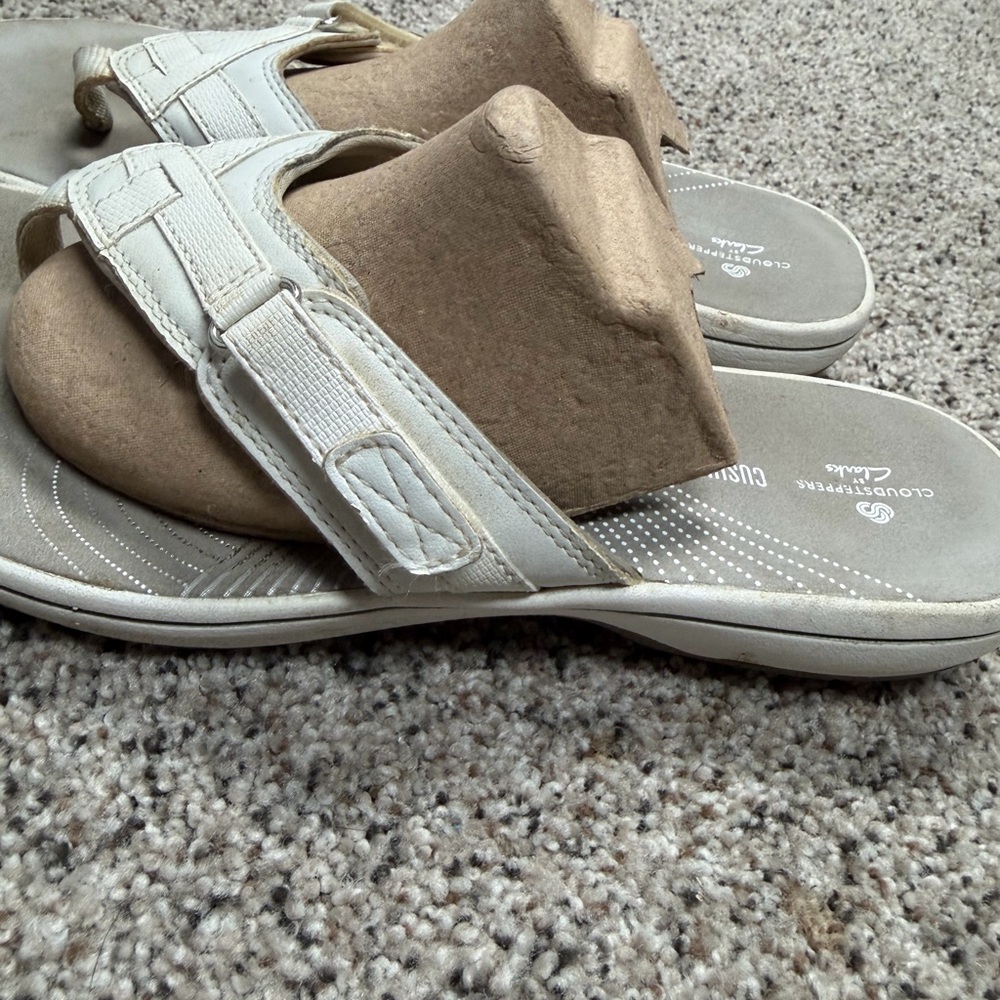 Clarks® Breeze Sea Cloudstepper Women's Flip Flop Sandals - Picture 3 of 5